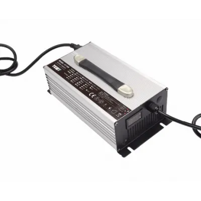 Chargeur de lithium avec batteries au lithium 12 V 40 A