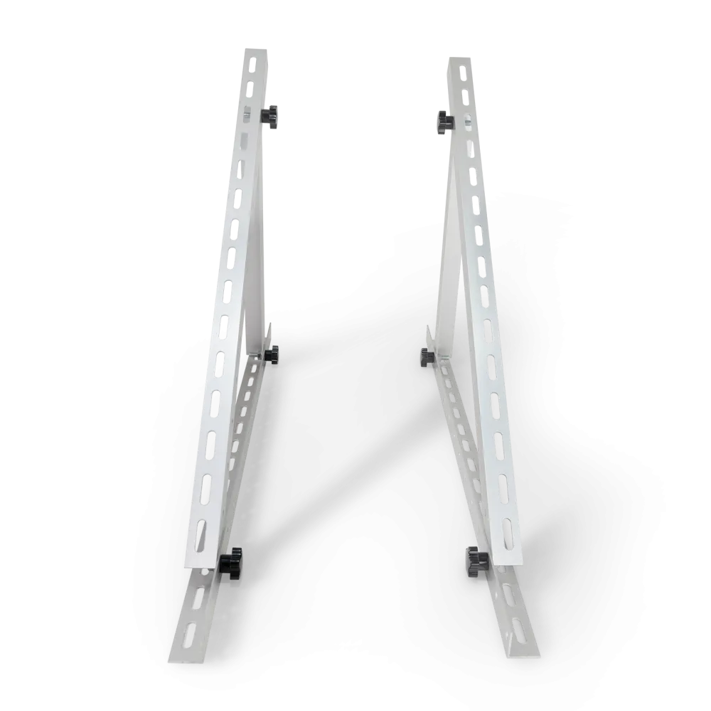 Support réglable pour le montage de panneaux solaires sur un abri de jardin