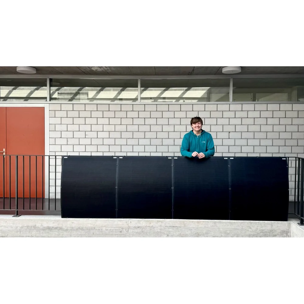 Super flexible 640W balcony power plant set with mounting hardware