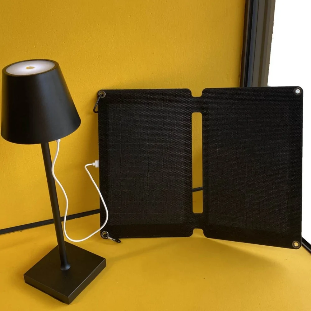 14 Watt foldable solar panel with USB port