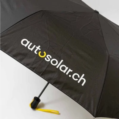 Parapluie noir et jaune d'AutoSolar