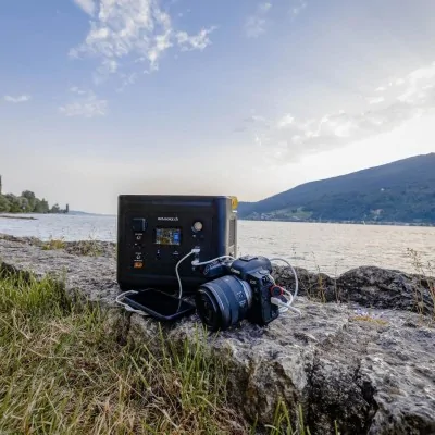 Solargenerator 300W - mobiler Generator mit Sinus-Wechselrichter