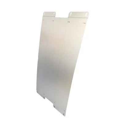 Tôle d'aluminium robuste et angulaire pour le montage de panneaux solaires sur les camping-cars Ford Nugget.