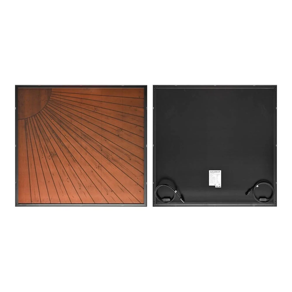 Panneau solaire AutoSolar 200 watts aspect bois avec motif soleil (en haut à gauche)