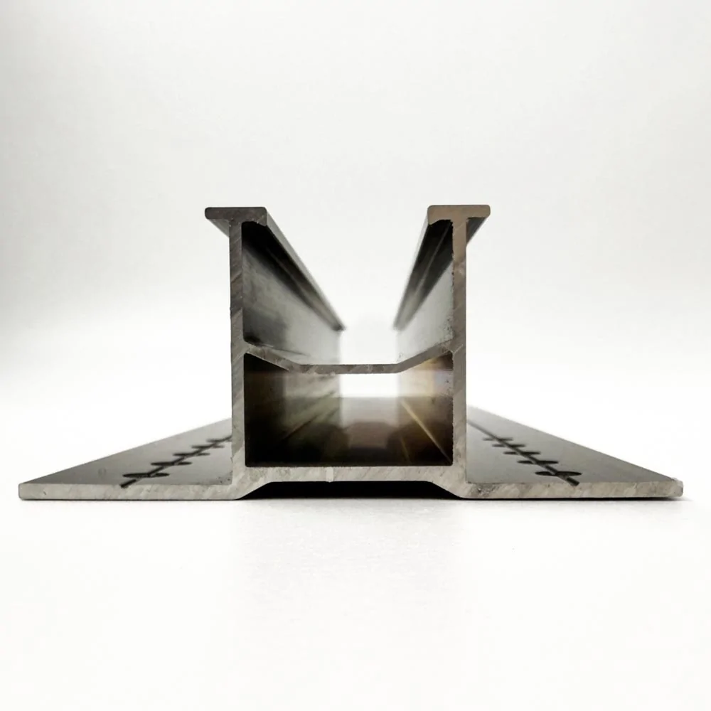 Halterung für Solarpanels für Dächer mit Welleternit und Wellblech.