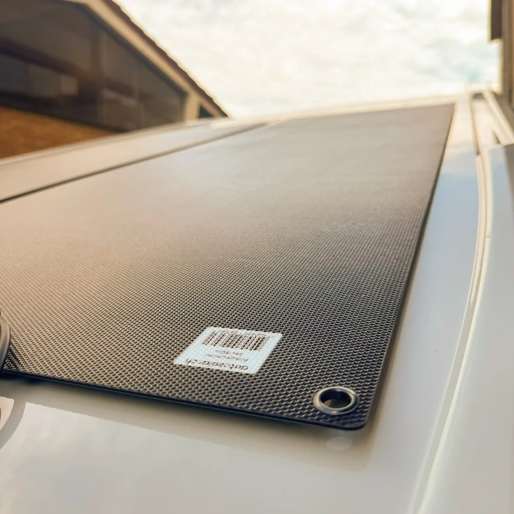 Robust Flexible Solar Panel with Aluminum Core 160W